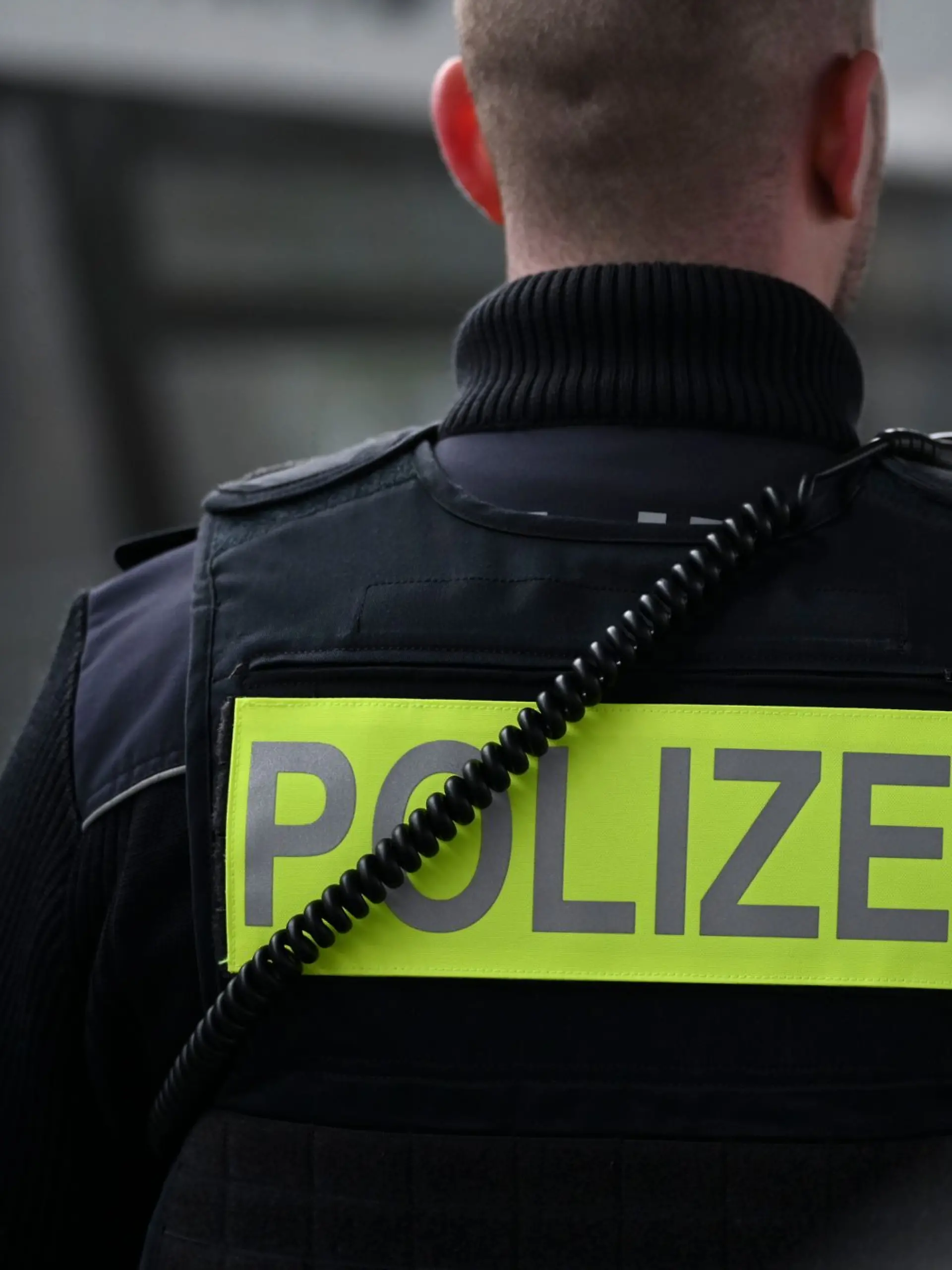 Bild zu: "„Ärzte kämpfen um sein Leben“ – Fahrgast prügelt bei Kontrolle auf Zugbegleiter ein"