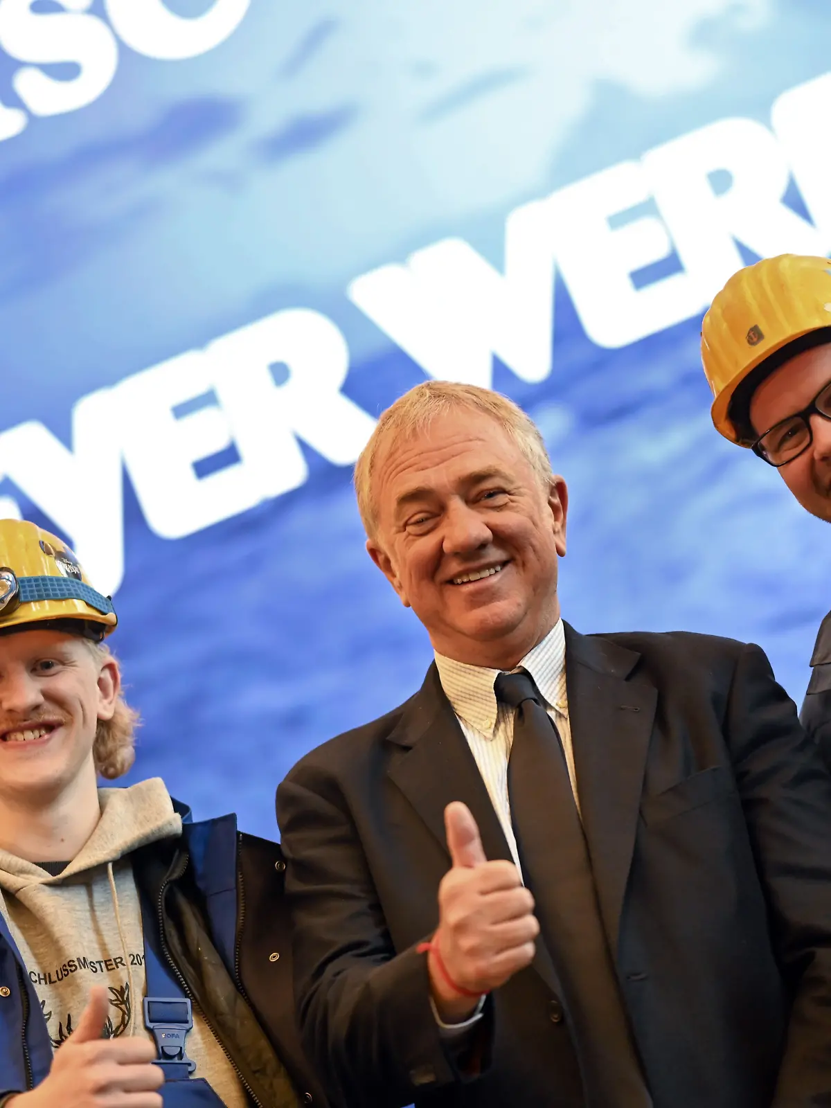 Bild zu: "MSC-Aufsichtsratschef besucht Meyer Werft: Mitarbeiter „beinahe zu Tränen gerührt” "