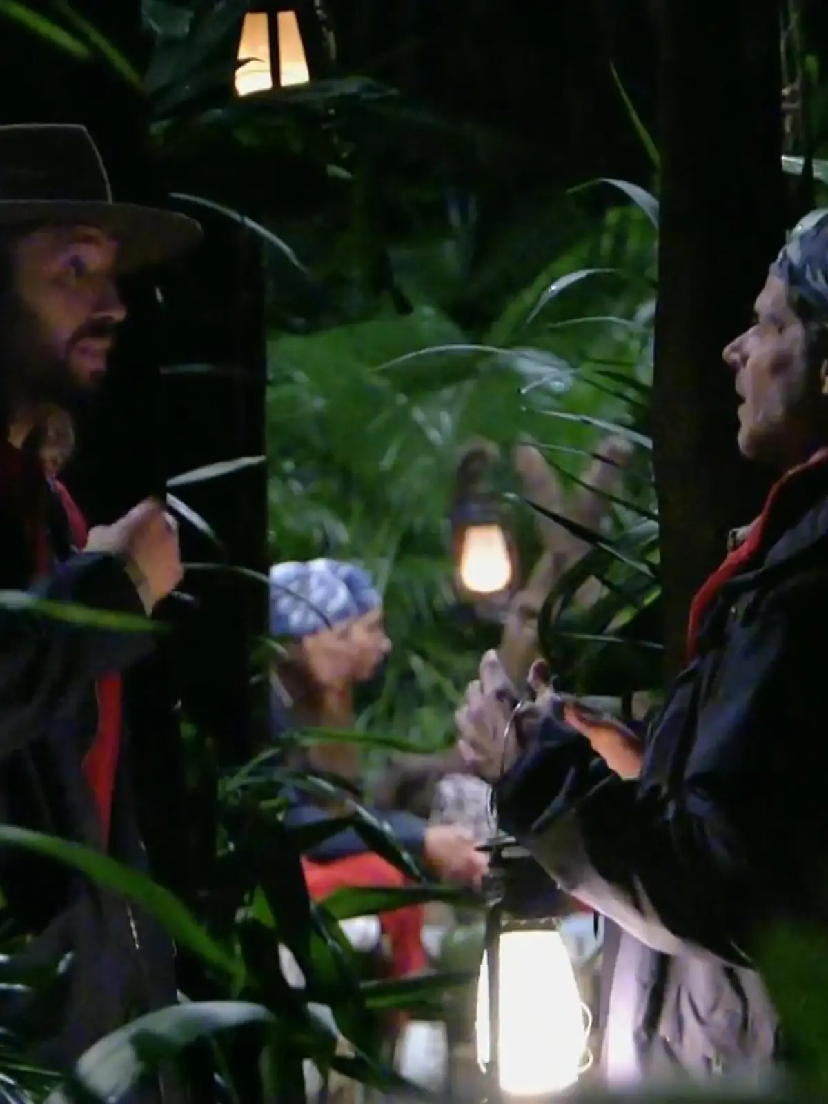 Bild zu: "Verschwiegenheitserklärung? Steffen stellt Gil zur Rede"