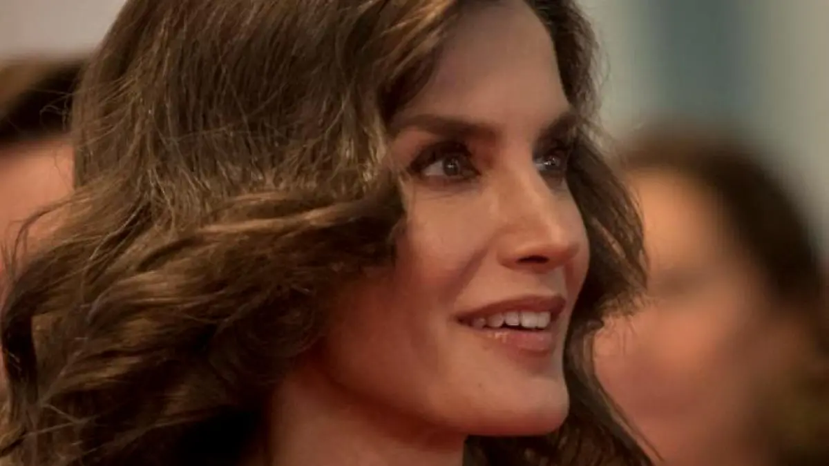 Königin Letizia von Spanien trägt die Haare grau Neuer Look!