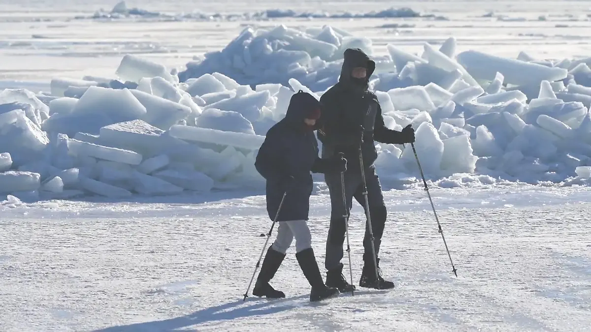 Überall Eisschollen! Ostsee gleicht der Arktis Teilweise zugefroren