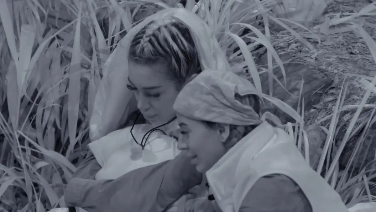 "Immer das gleiche...!" Eva und Ariel bonden über Männer-Storys Männer-Frust pur!