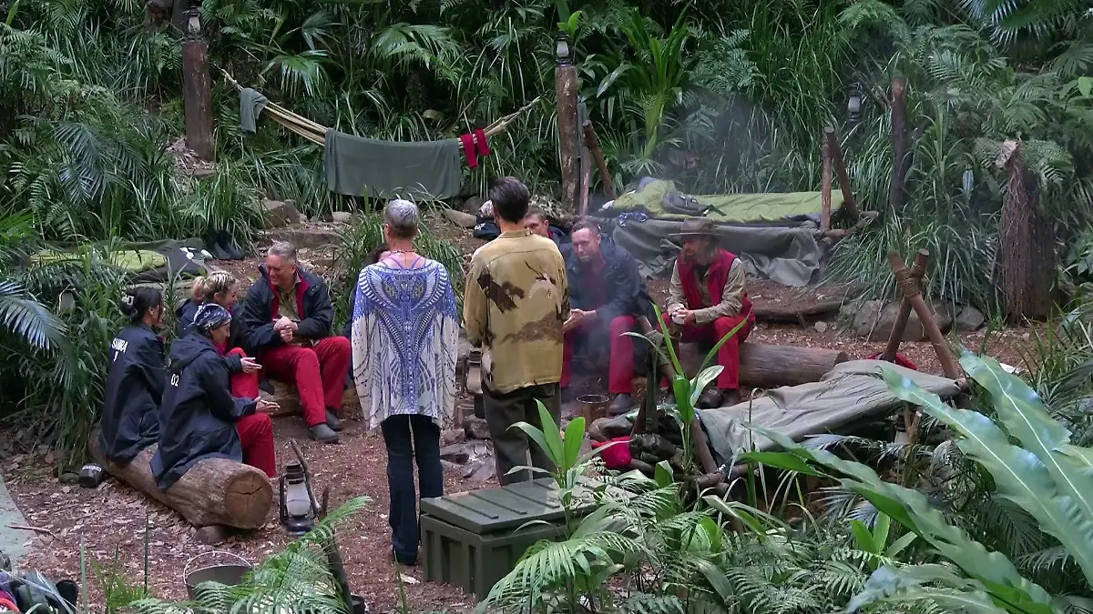 Dschungelcamp-2026-Aus-an-Tag-13-Eva-Benetatou-muss-den-Dschungel-unfreiwillig-verlassen