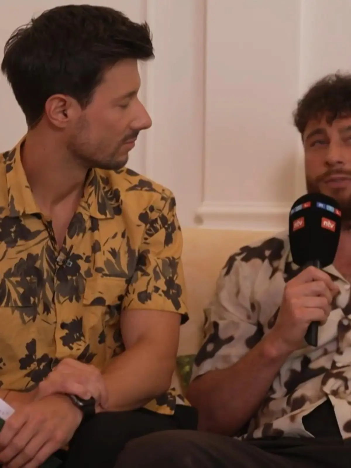 Bild zu: "Ex-Dschungelcamper Umut ist GAR NICHT mehr gut auf Eva zu sprechen"