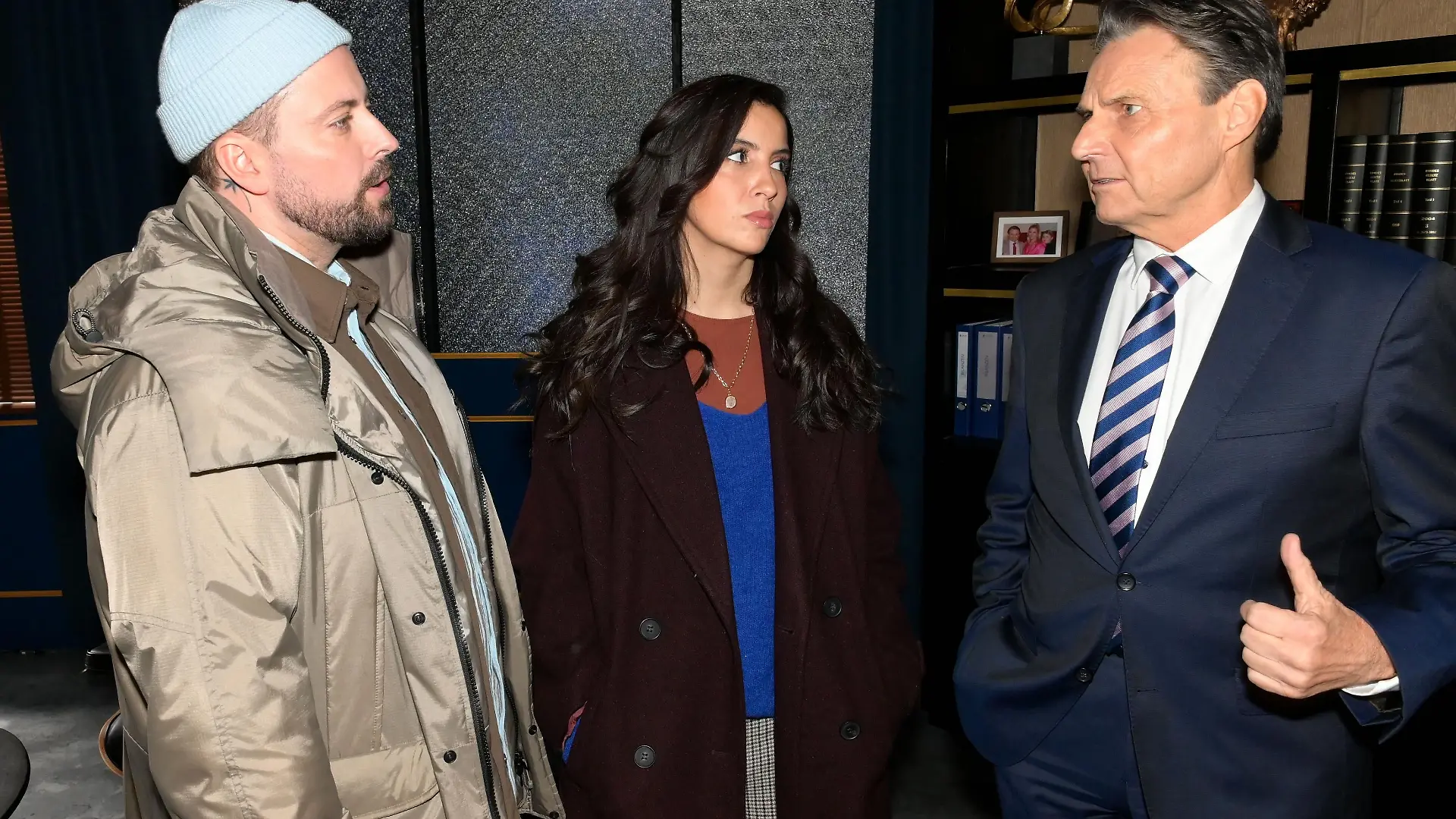 John, Laura und Gerner machen gemeinsame Sache, um Zoe zu Fall zu bringen. Wird ihnen das gelingen?