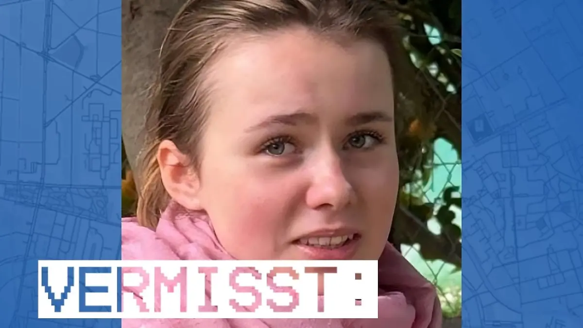 Laura ist etwa 1,60 Meter groß, wiegt rund 50 Kilo, hat rotblonde Haare und blaue Augen. In Griechenland fällt sie damit auf.