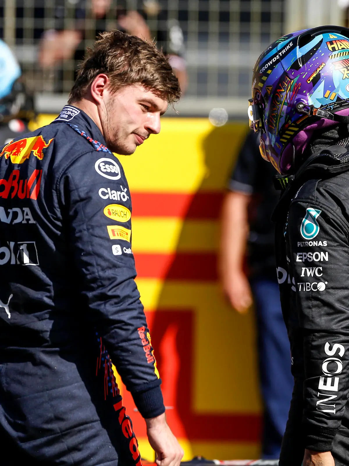  33 Max Verstappen NED, Red Bull Racing, 44 Lewis Hamilton GBR, Mercedes-AMG Petronas F1 Team, F1 Grand Prix of Great Britain at Silverstone Circuit on July 17, 2021 in Silverstone, United Kingdom. Photo by HOCH ZWEI Silverstone United Kingdom *** 33 Max Verstappen NED, Red Bull Racing , 44 Lewis Hamilton GBR, Mercedes AMG Petronas F1 Team , F1 Grand Prix of Great Britain at Silverstone Circuit on July 17, 2021 in Silverstone, United Kingdom Photo by HOCH ZWEI Silverstone United Kingdom