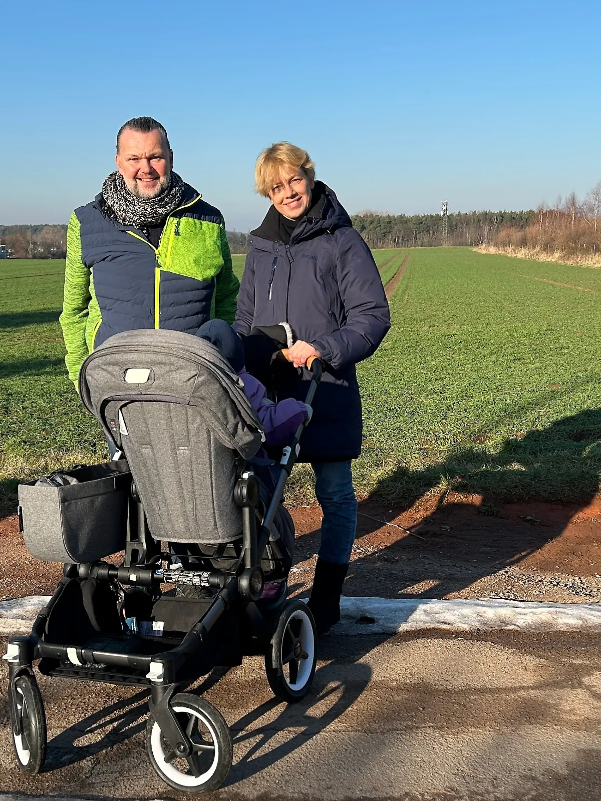 Bild zu: "Er fast 60, sie fast 50! Paar wird noch einmal Eltern"