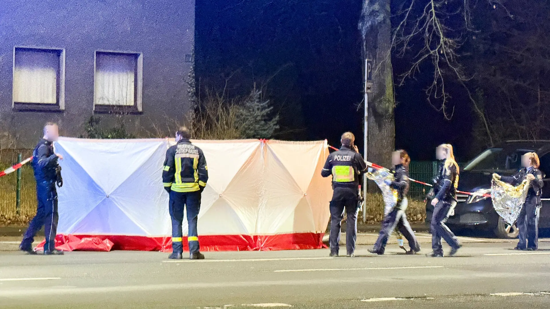 Mögliches Tötungsdelikt in Castrop-Rauxel - Spurensicherung vor Ort gewesen - Eine männliche Person tot