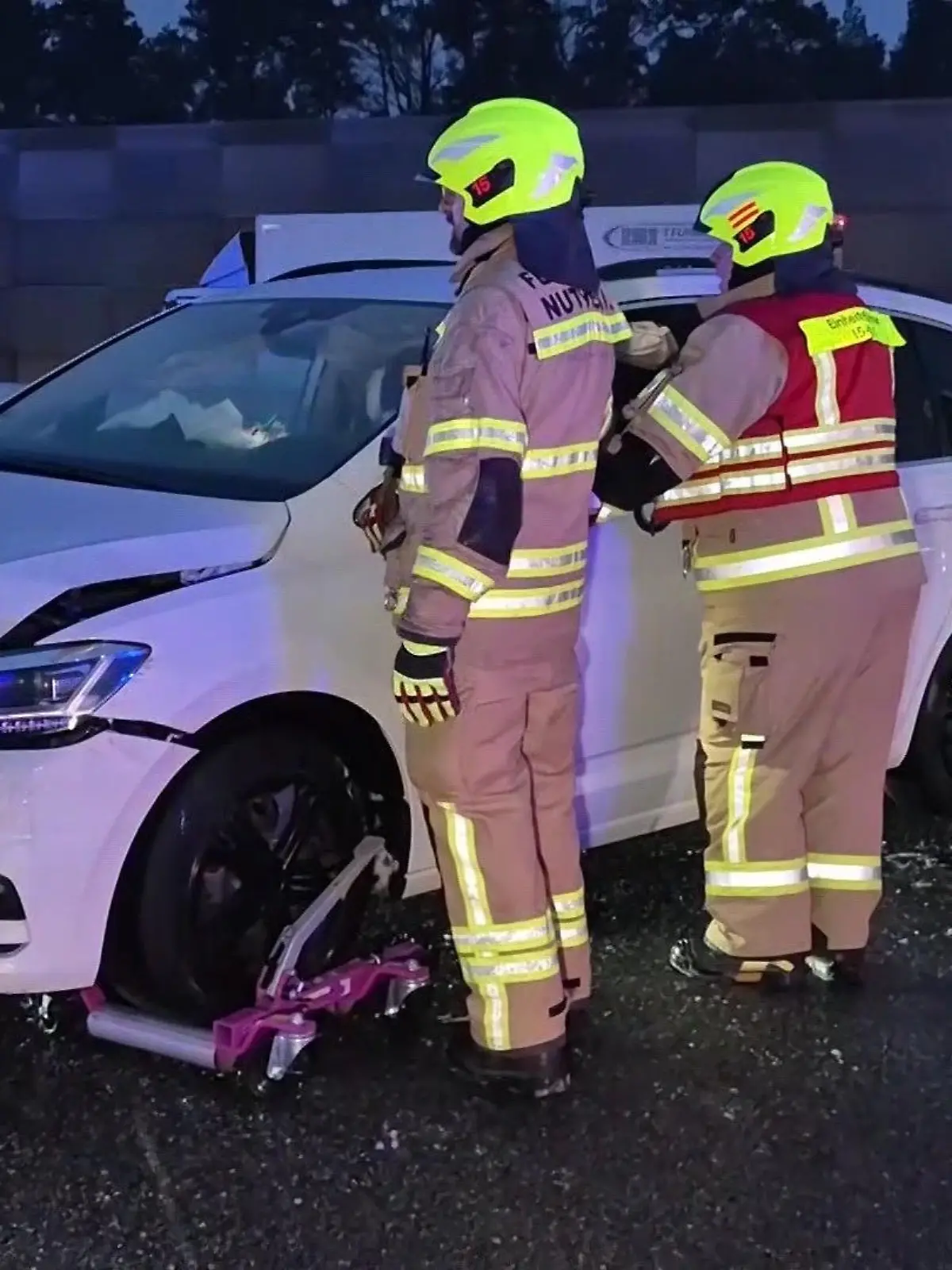 Bild zu: "Eis und Glätte führen zu Ausnahmezustand"