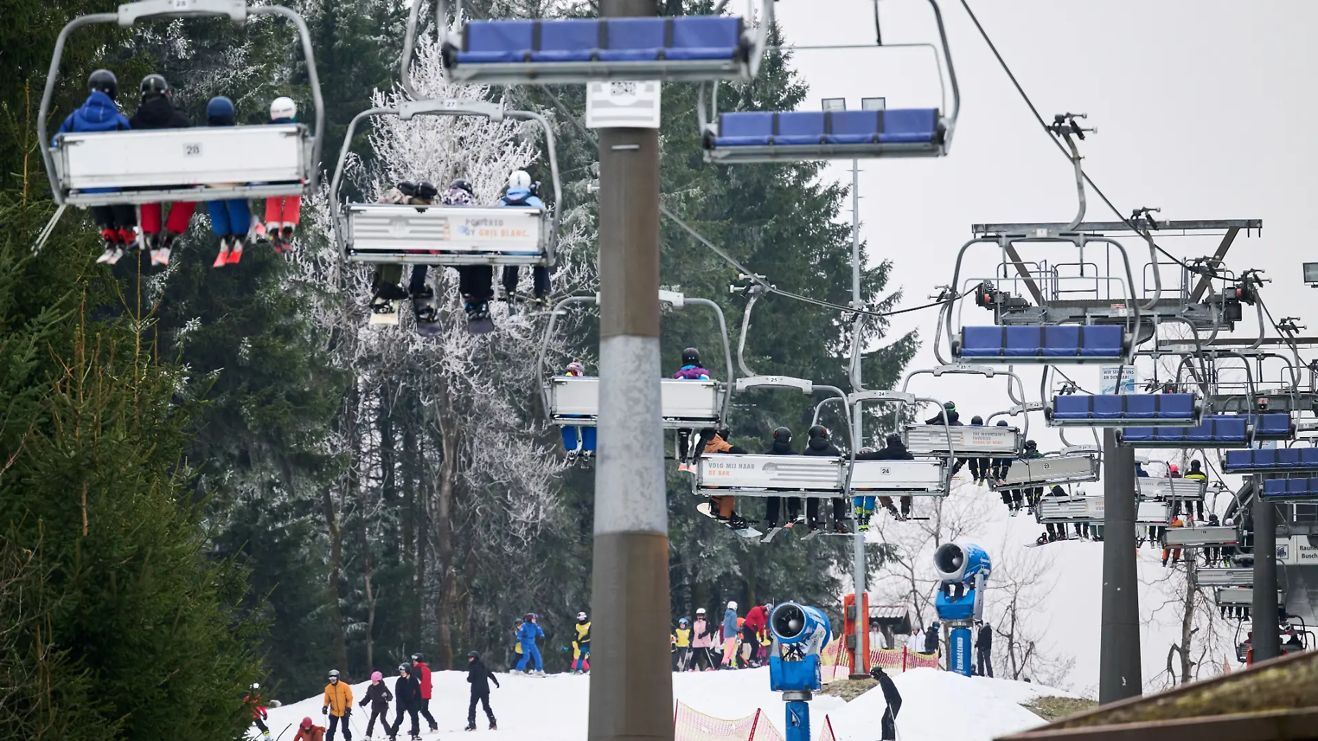 Traumhaftes Skigebiet: Winterberg im Sauerland. Doch seit ein paar Wochen wird es von einer intensiven Geruchswolke überzogen.