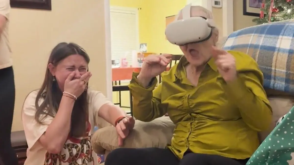 Plötzlich in einer anderen Welt! DIESE Reaktion bringt alle zum Lachen Unter Wasser dank VR-Brille