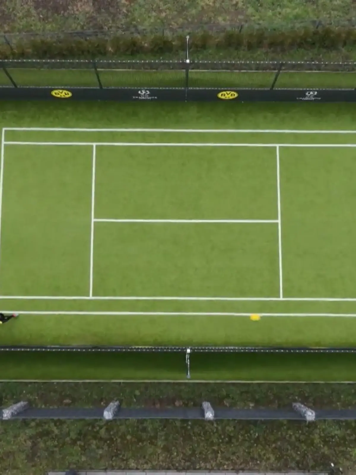 Bild zu: "Ärger um Bolzplatz im Garten"