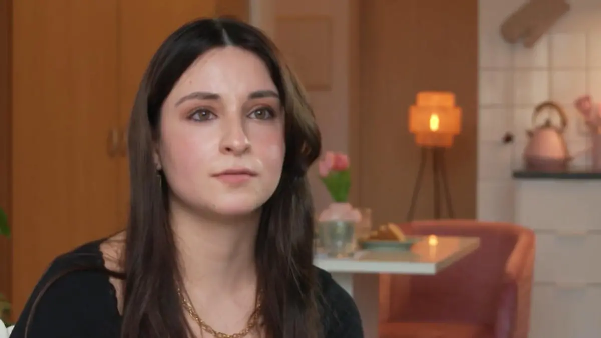 Frauen in Wohngemeinschaft heimlich unter der Dusche gefilmt Unter der Dusche mit versteckter Kamera gefilmt