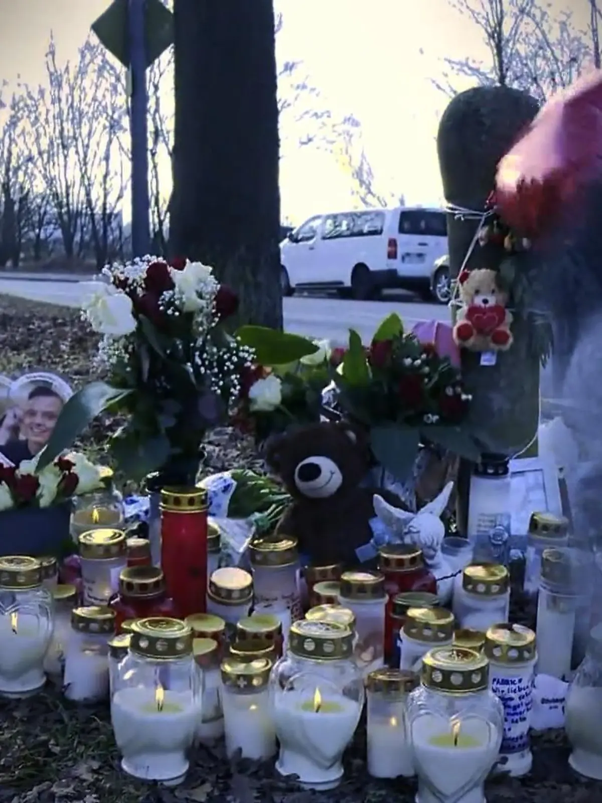 Bild zu: "20-jähriger Fabrice aus Köln vor Uber-Taxi totgeschlagen"