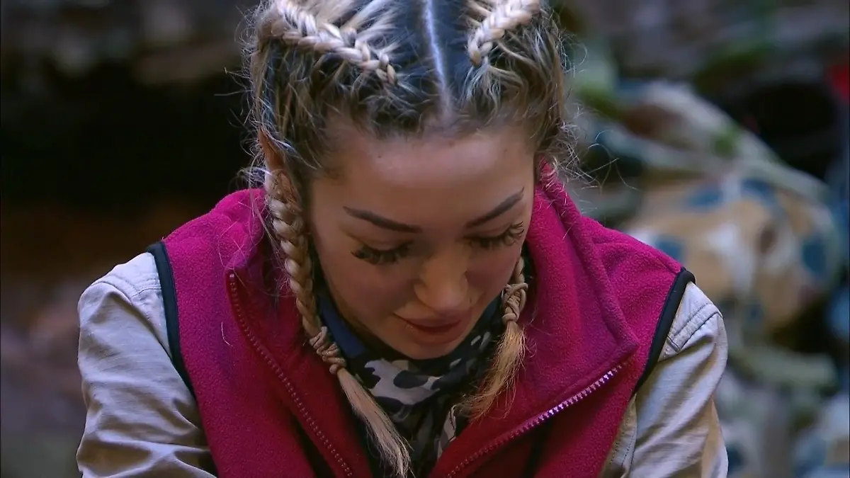 Kurz vorm Halbfinale muss Aaaaariel das Dschungelcamp verlassen Ihr letzter Schrei...