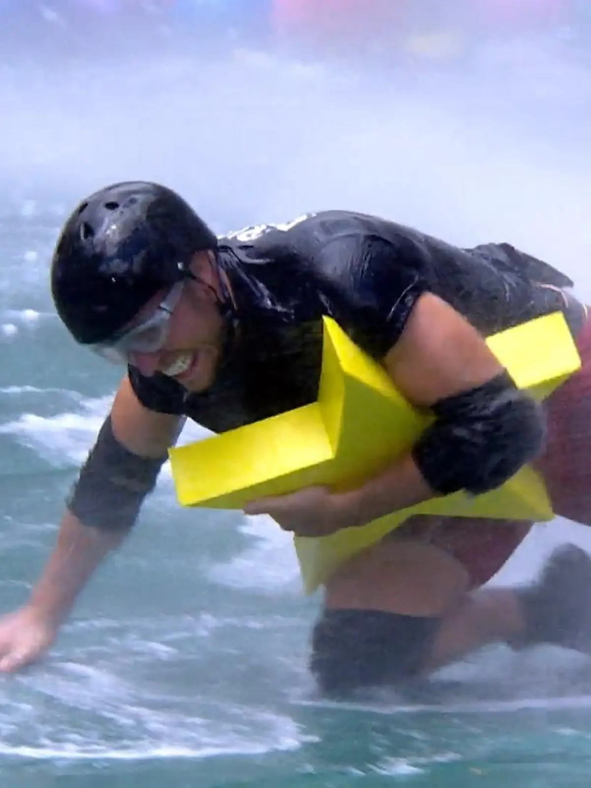 Bild zu: "Hals und Beinbruch? Alle Camper ziehen in der Dschungelprüfung in den „Creek der Sterne”"