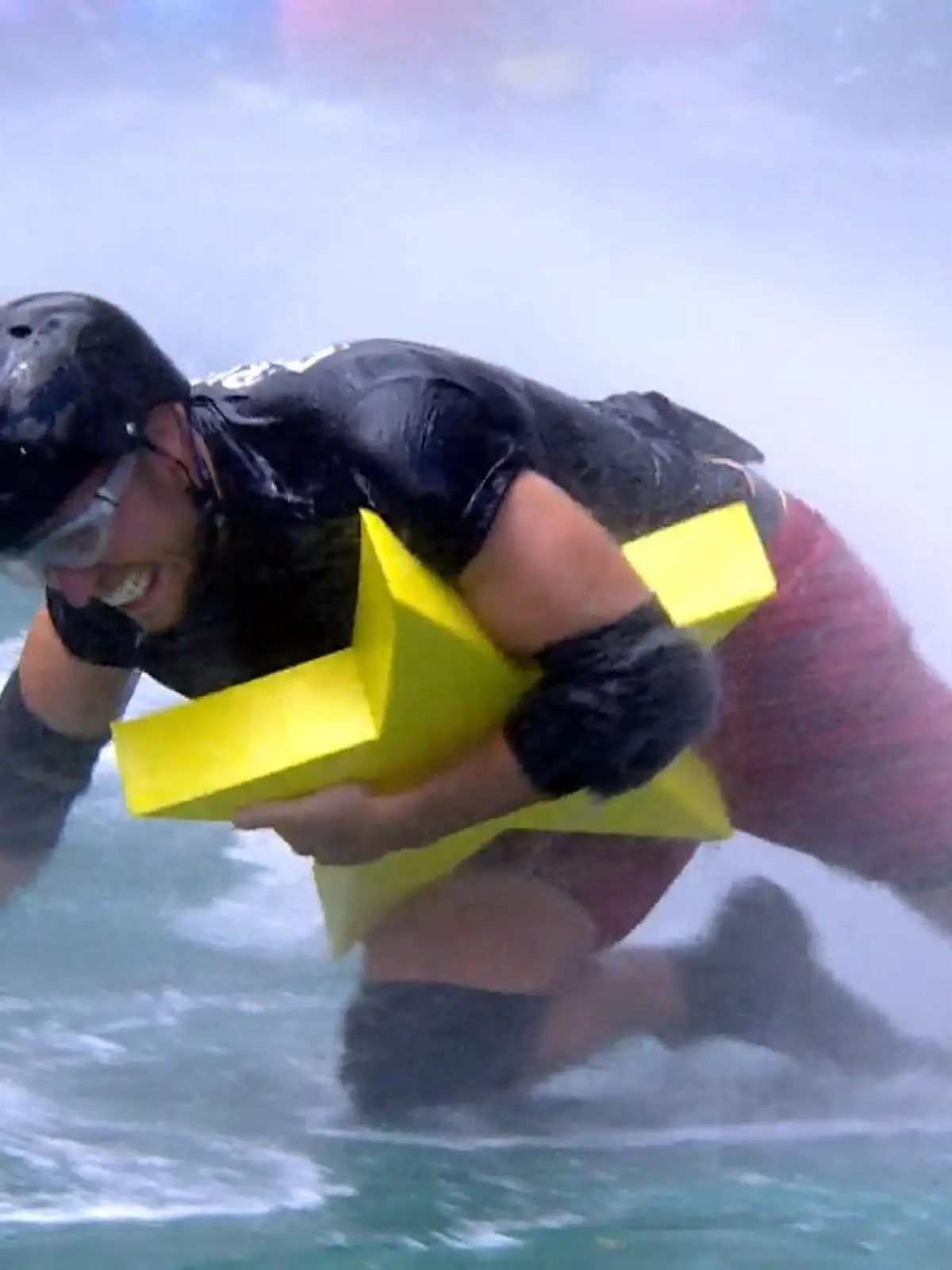 Bild zu: "Hals und Beinbruch? Alle Camper ziehen in der Dschungelprüfung in den „Creek der Sterne”"