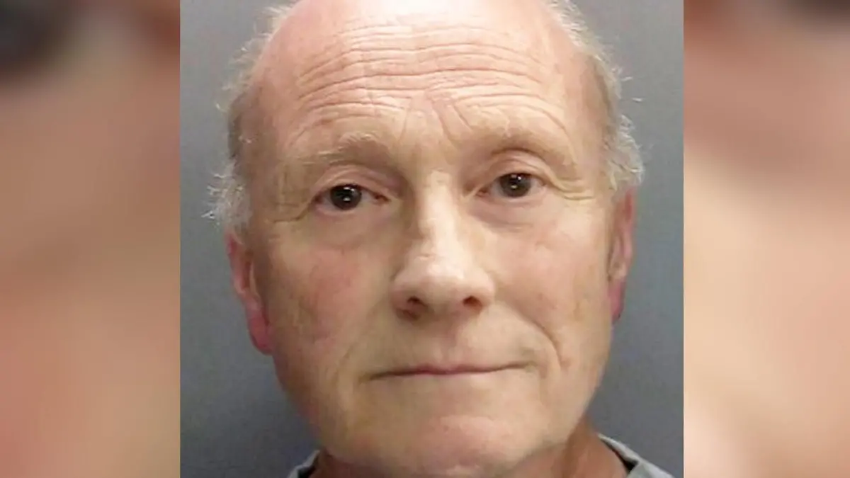 „Monster!” Ex-Tierarzt (76) betäubt Kinder mit Süßigkeiten und missbraucht sie Er spielte ein „süßes Spiel”