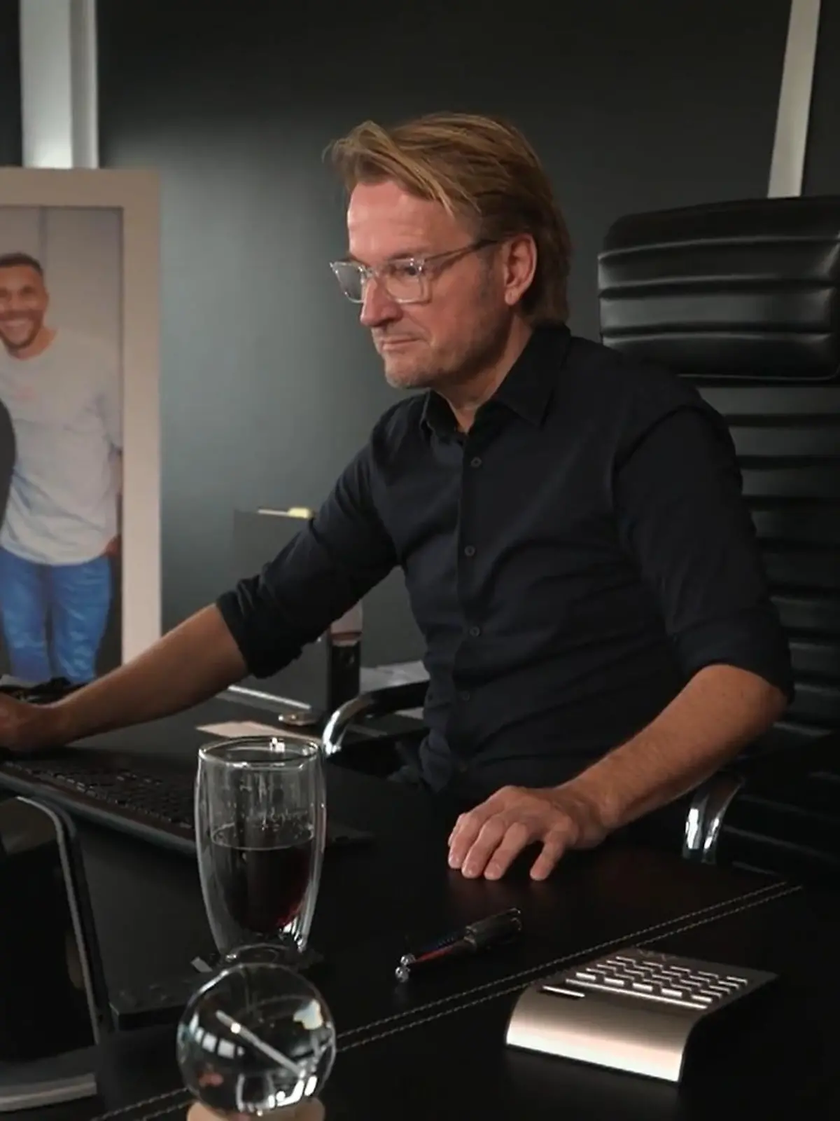 Bild zu: "Ariel fliegt raus – Frust über Gil, Final-Favoriten stehen fest"