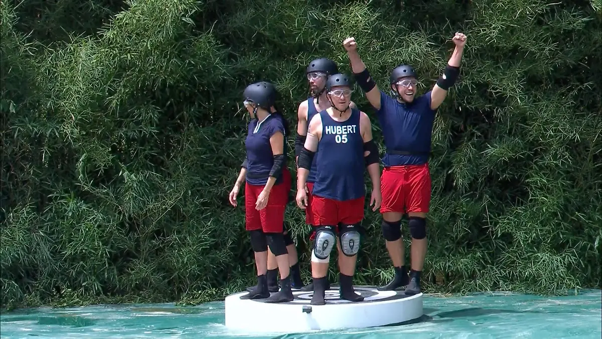 Ready to go in den "Creek der Sterne"! Vorfreude im Team