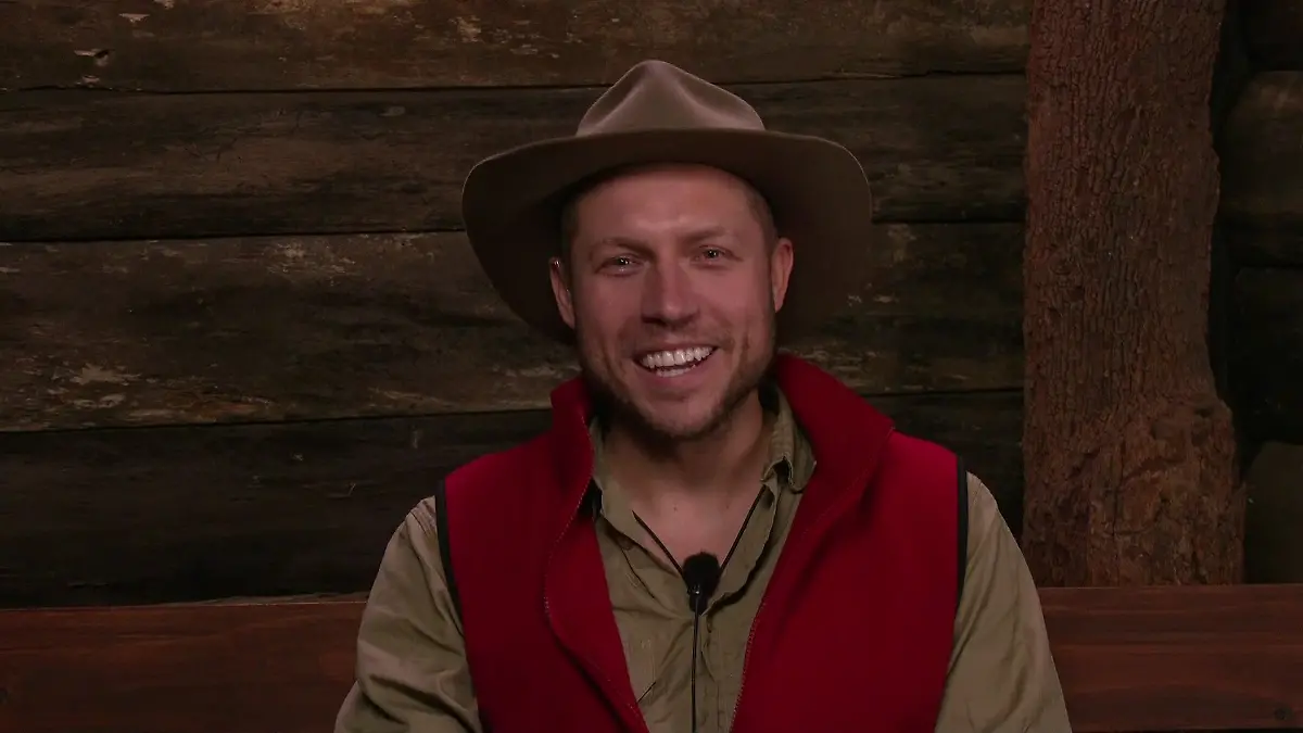 Dschungelcamp-2026-Patrick-Romer-muss-vor-dem-Finale-gehen-und-strahlt-dabei-wie-ein-Honigkuchenpferd-