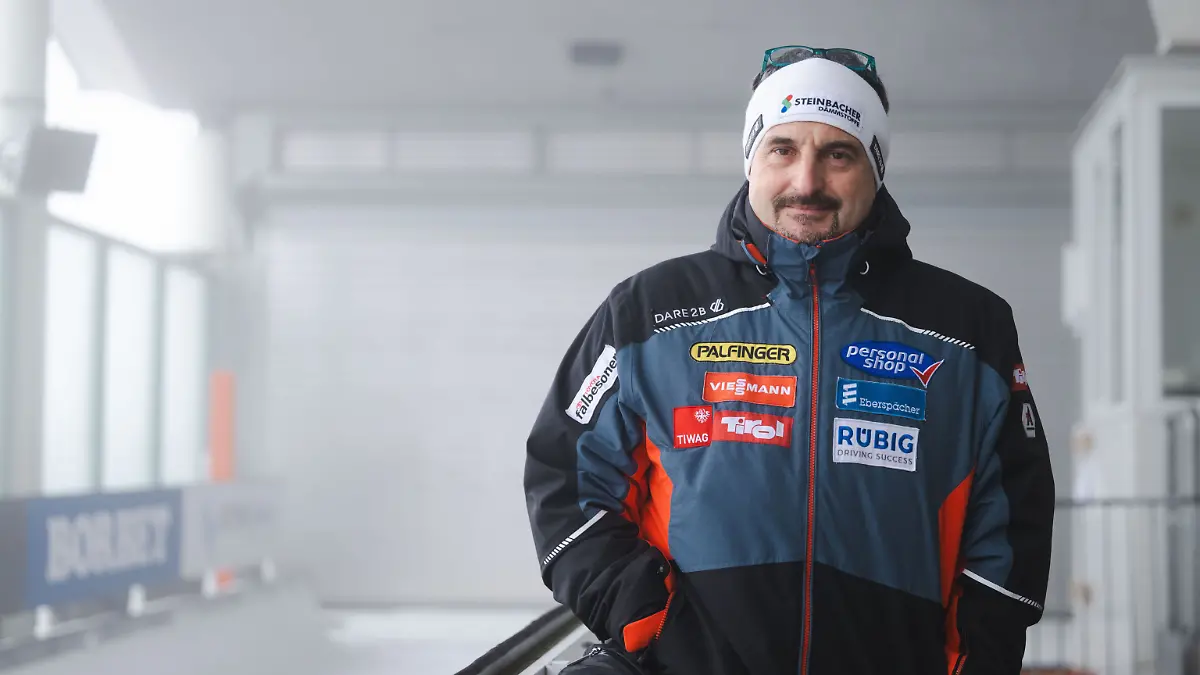 Rodel-Ikone-Georg-Hackl-nach-Sturz-in-Klinik