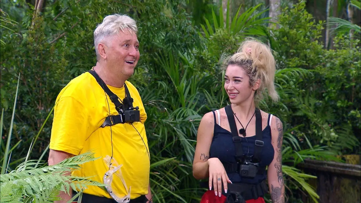 Ariel und Hubert Fella treten zur Dschungelprüfung „Wissen macht Bah!” an.