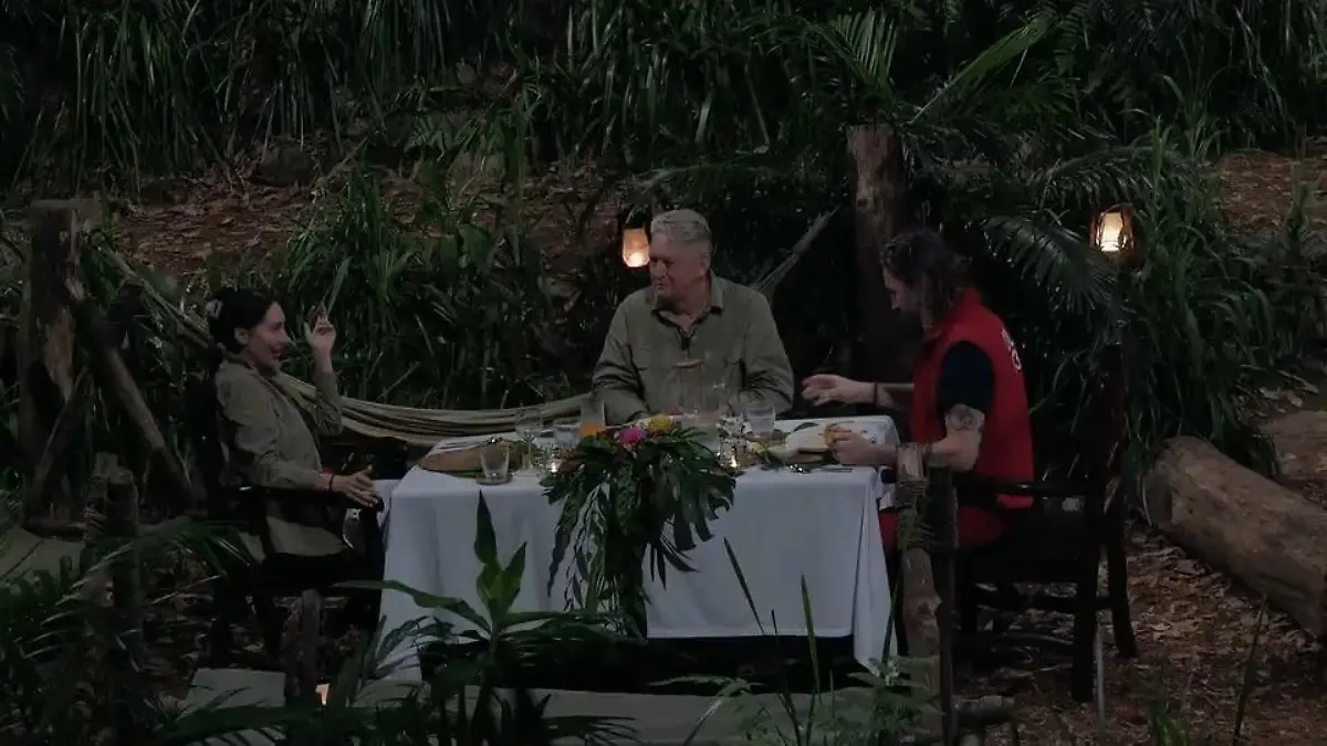 Das letzte Abendmahl - emotionales Abschiedsessen der Finalisten Dschungel-Schmaus