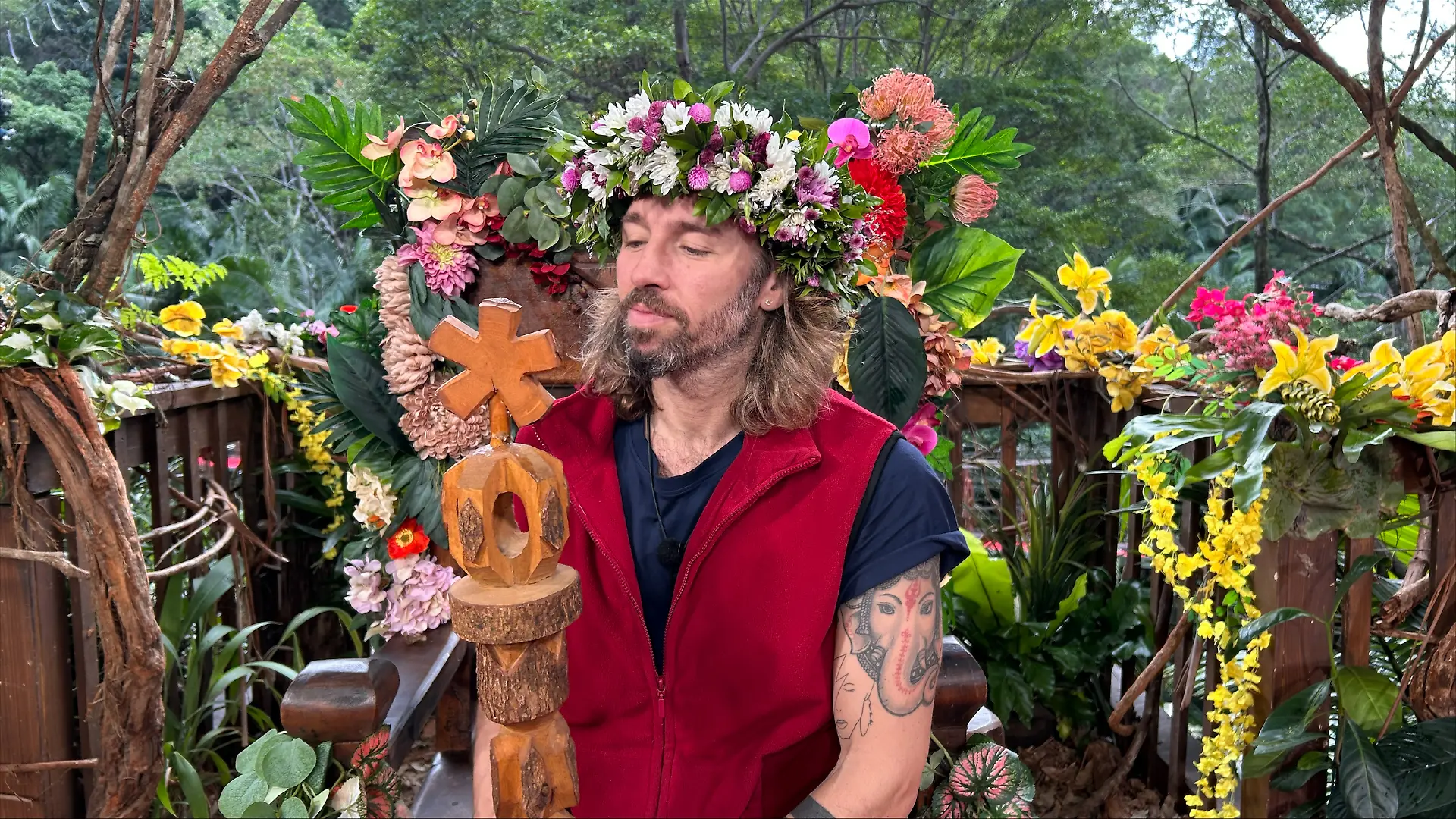 Gil Ofarim auf dem Dschungelthron