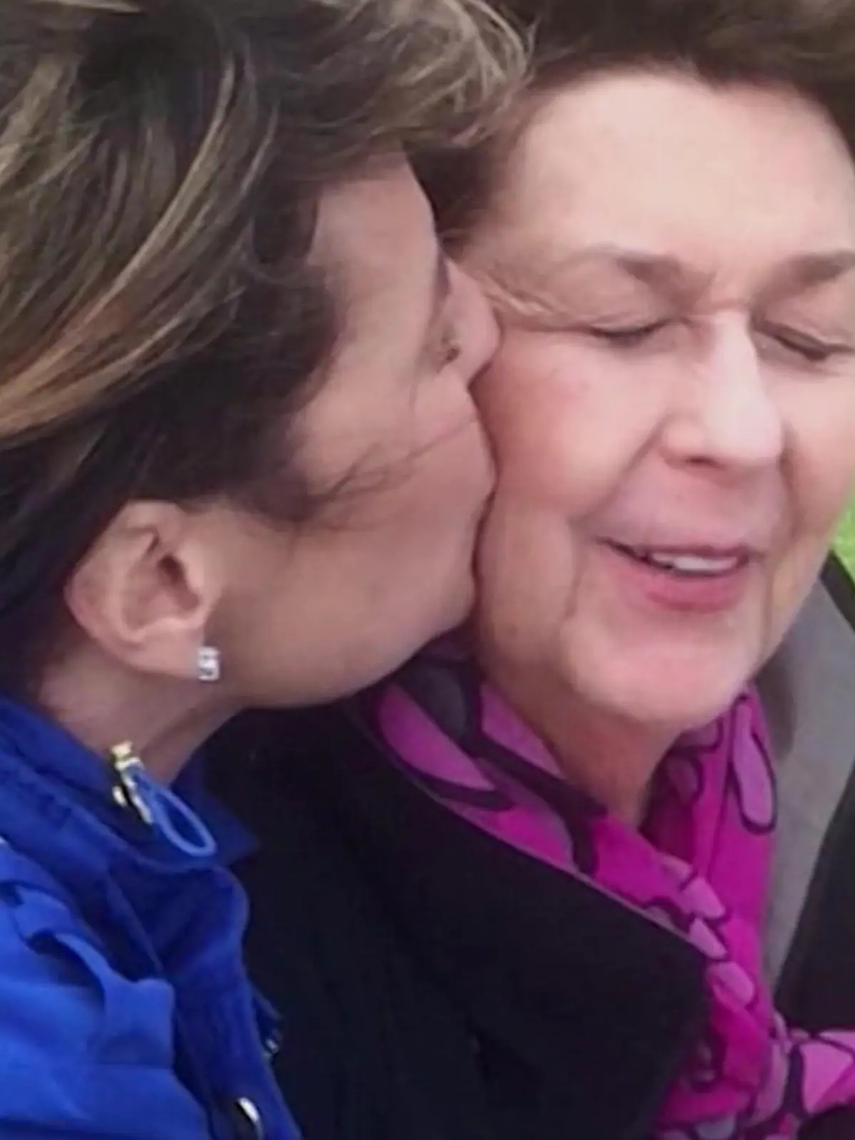 Bild zu: "Mutter von Moderatorin entführt – wichtige Frist endet"