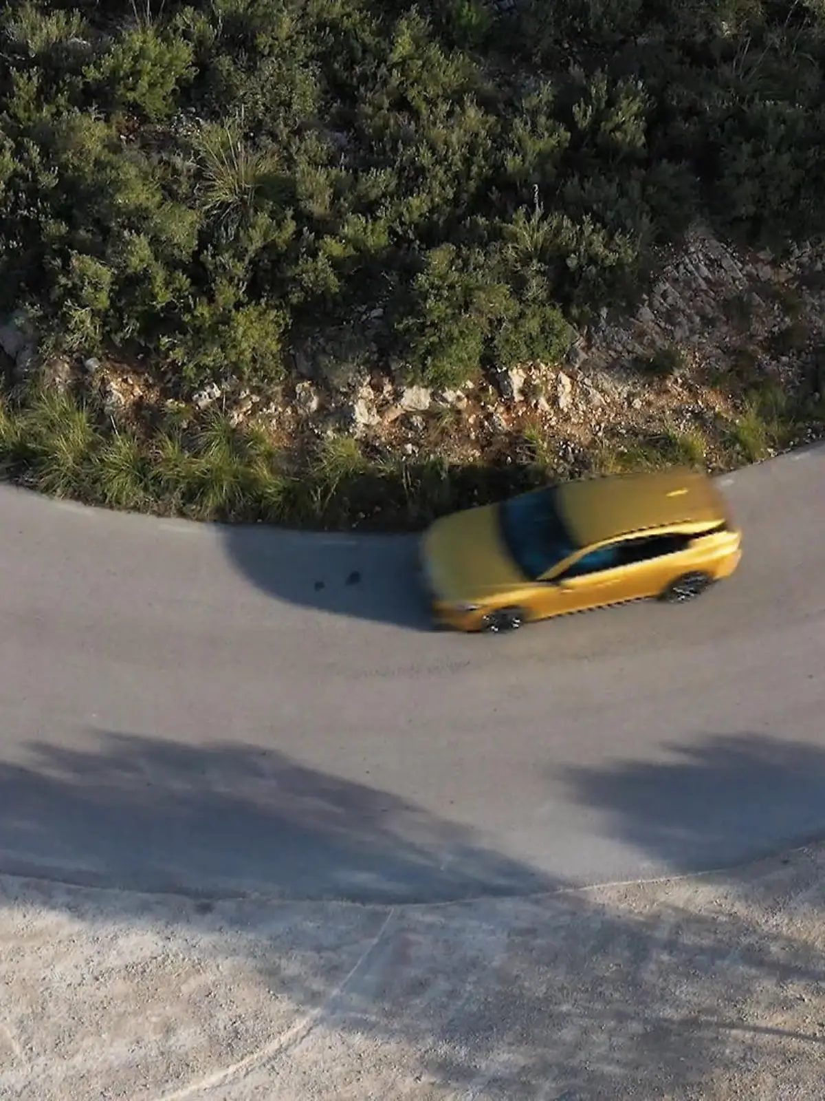 Bild zu: "Bleibt der Kia ruhig, wenn's eng wird?"