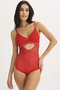 Stringbody mit Herzchenspitze