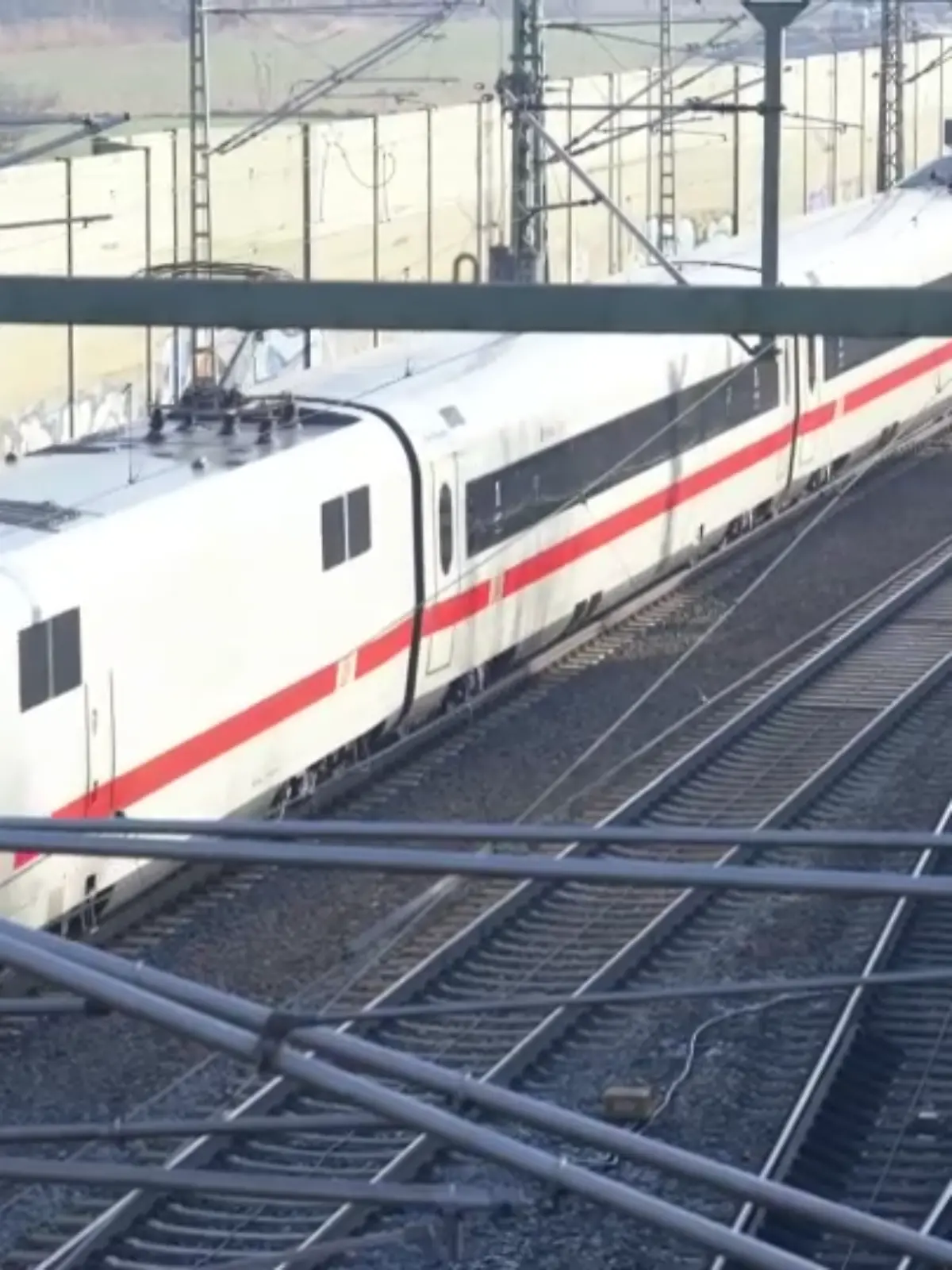 Bild zu: "Schneckentempo bis zum Jahr 2050? Diese ICE-Strecke wird neu gebaut"