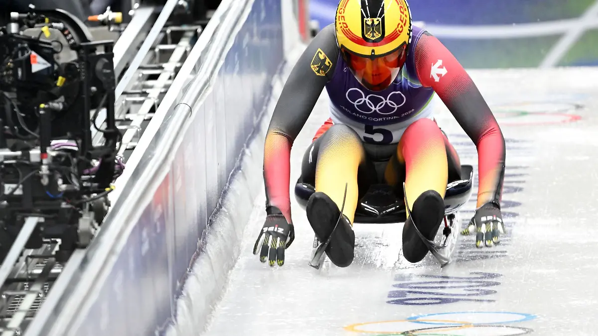 Fr-bel-vor-Taubitz-Doppelf-hrung-f-r-deutsche-Rodlerinnen