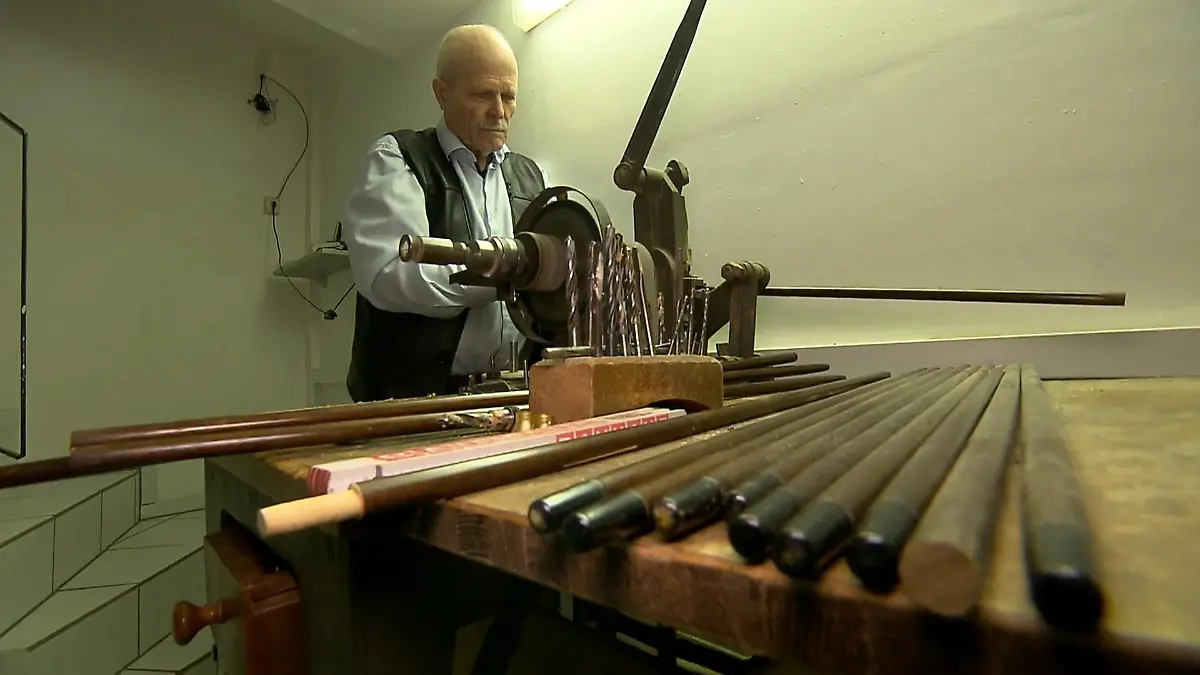 Einer der letzten Schirmmacher Altes Handwerk in Essen