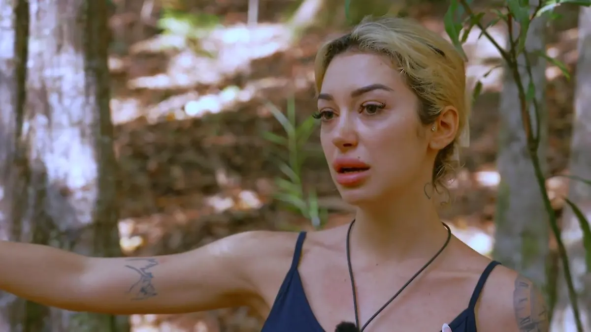 Brandstiftung!! Ariel legt Feuer und löscht mit Öl Stress und Stress