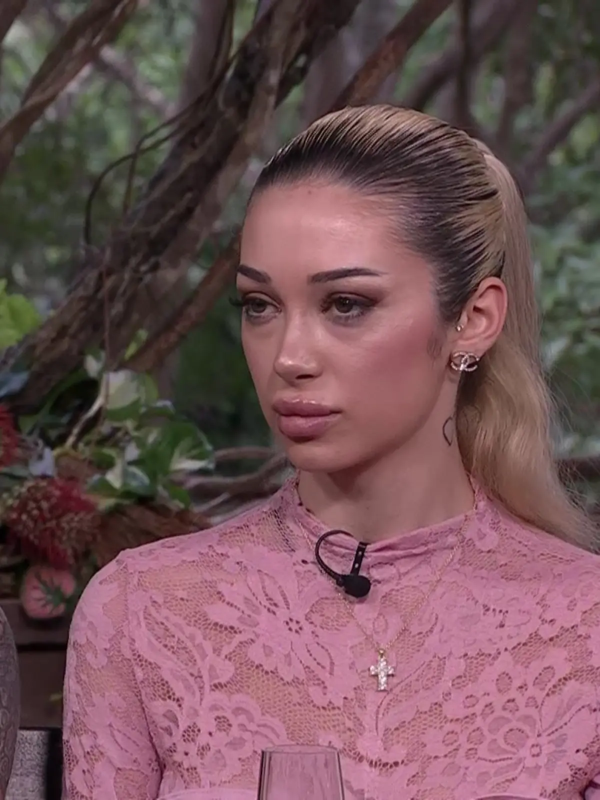 Gil Ofarim und Ariel beim Dschungelcamp-Baumhaus-Wiedersehen. 