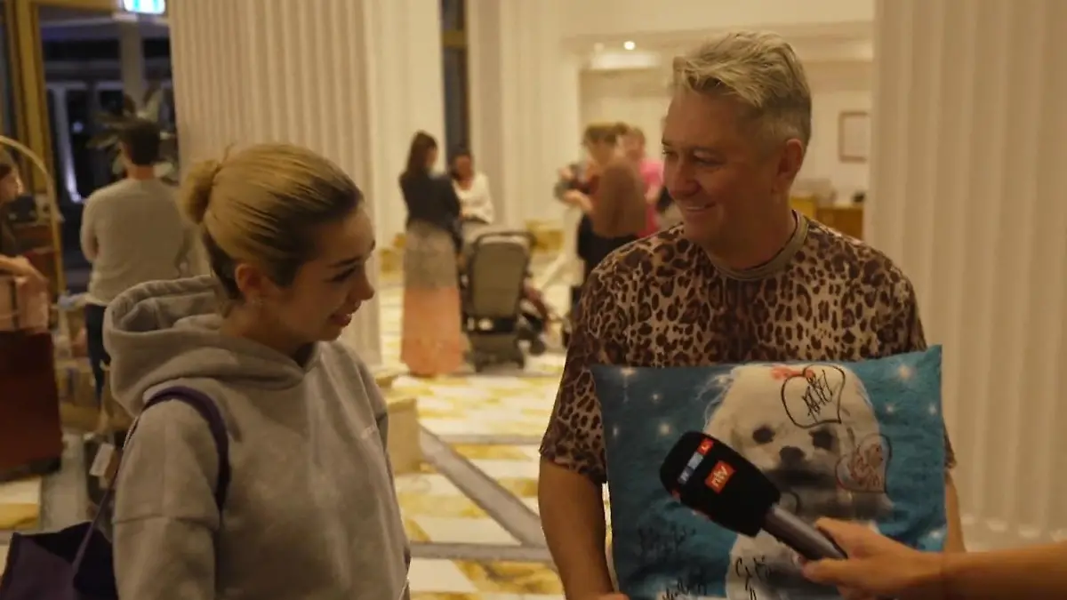 Dschungelcamp-2026-Ungewaschen-Dieses-IBES-Erinnerungsst-ck-kommt-auf-Hubert-Fellas-Sofa