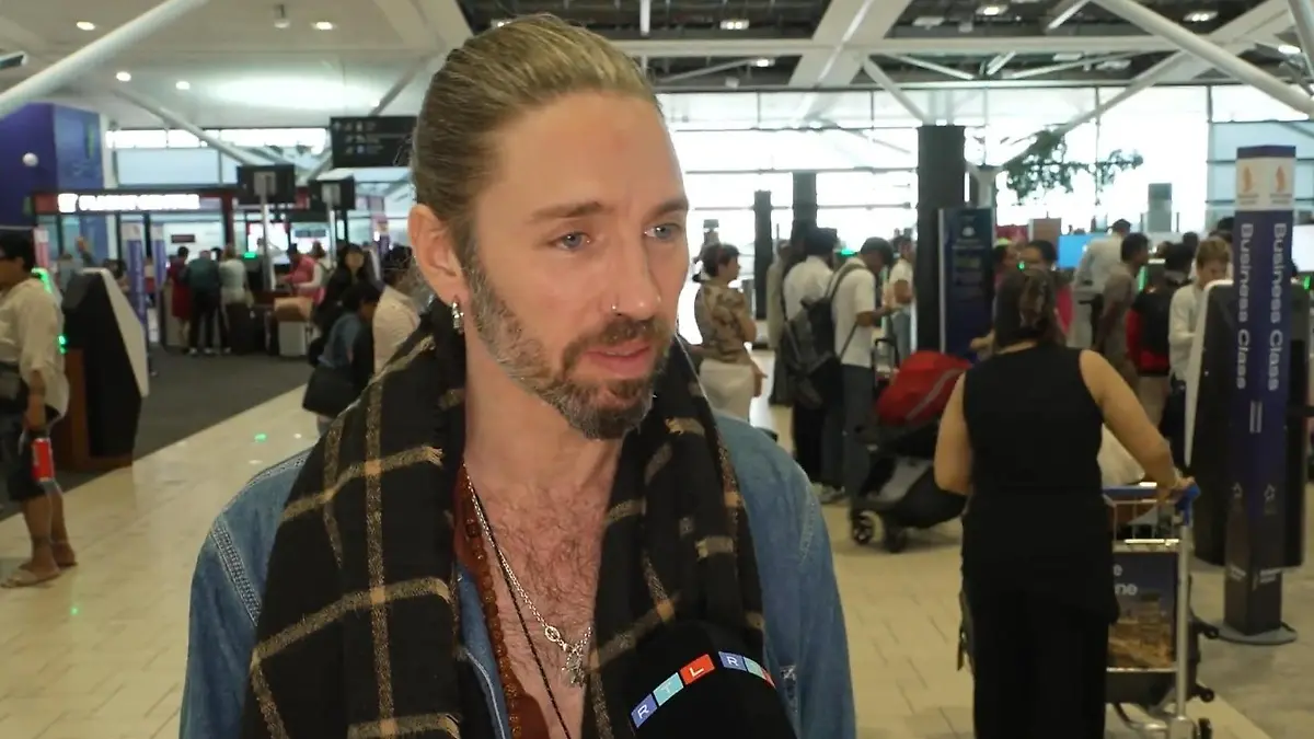 Hotelmitarbeiter spricht zum ersten Mal! DAS hält er von Gils Dschungelcamp-Auftritt „Er inszeniert sich wie ein Opfer"