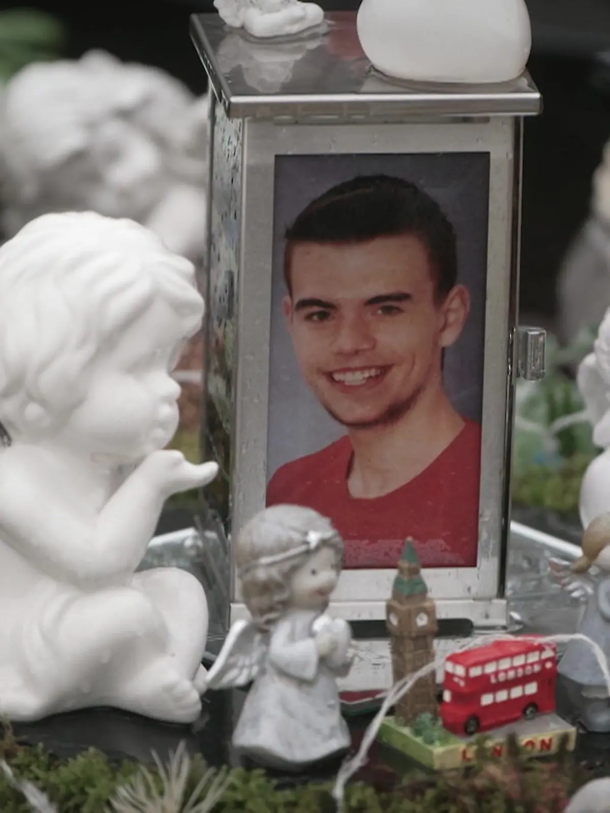 Bild zu: "René stirbt bei Raserunfall in Schmelz"