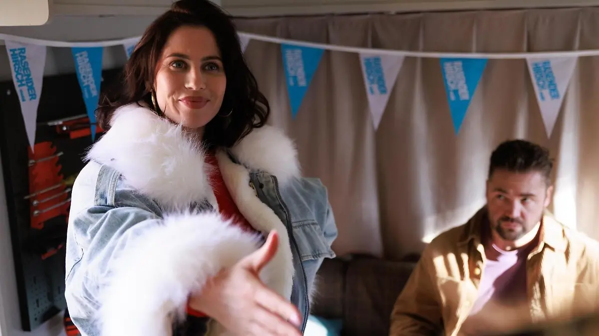 Sina kriegt sie alle rum