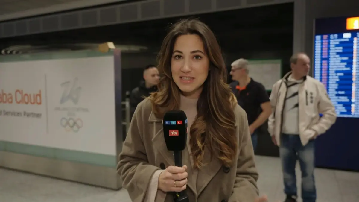 Fan-Empfang am Flughafen für unsere Dschungelcamp-Stars Sie trotzen dem frühen Morgen