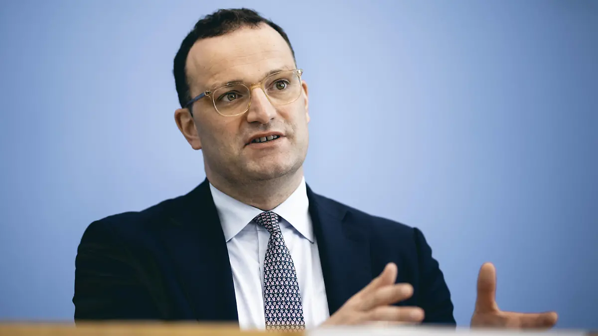  Bundesgesundheitsminister Jens Spahn CDU im Rahmen der Bundespressekonferenz. Berlin, 21.07.2021. Berlin Germany *** Federal Minister of Health Jens Spahn CDU at the Federal Press Conference Berlin, 21 07 2021 Berlin Germany Copyright: xXanderxHeinl/photothek.dex