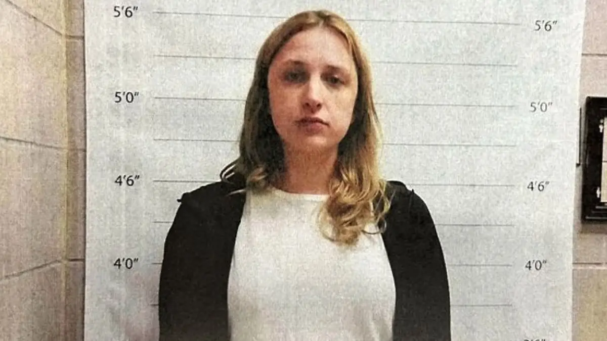 Teddi Page soll Sex mit einem Schüler gehabt haben.