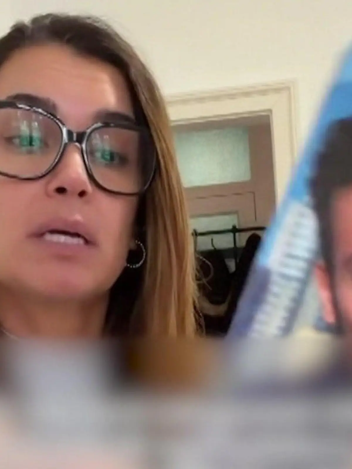 Bild zu: "Wandern die Zarrellas aus? Jana Ina erfährt es aus der Zeitung"