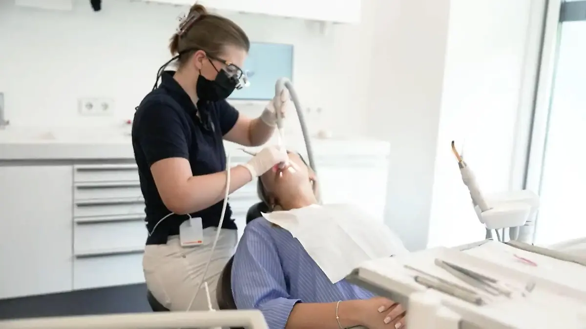 So werdet ihr bei der Zahnreinigung nicht abgezockt Achtung, Kostenfalle!