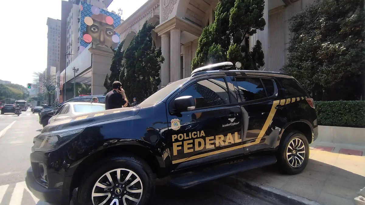 Die Polizei hat den Mann im Cockpit festgenommen. (Symbolbild)