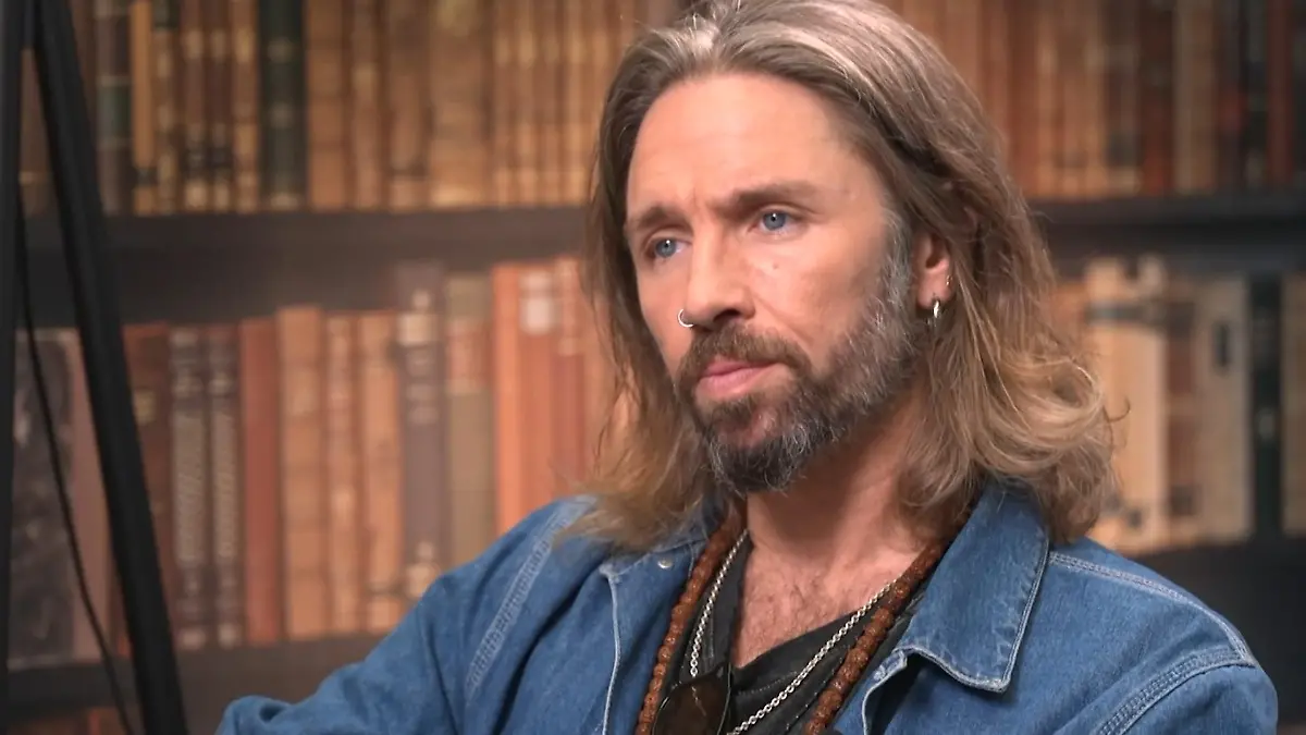 Bild zu: "Was würdest du dem Hotelmitarbeiter Markus W. sagen, Gil?"