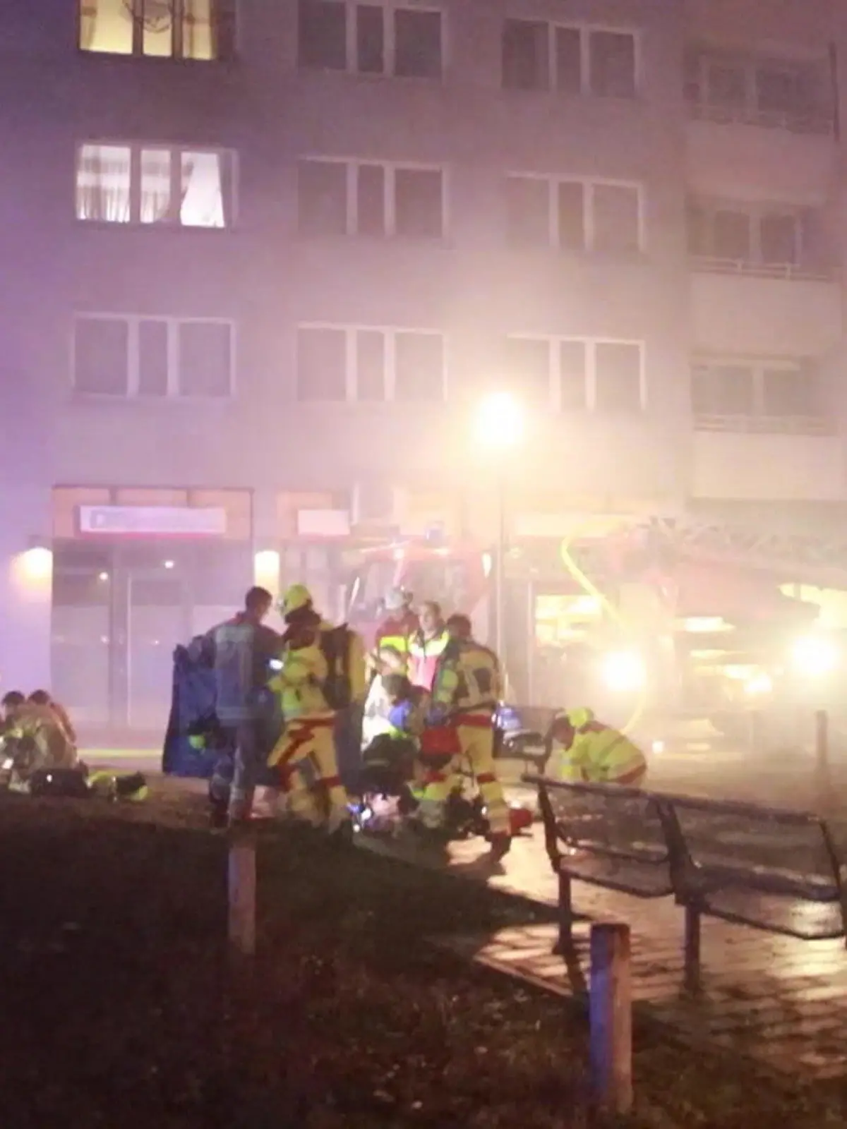 Bild zu: "Kind stirbt bei Hochhaus-Feuer!"